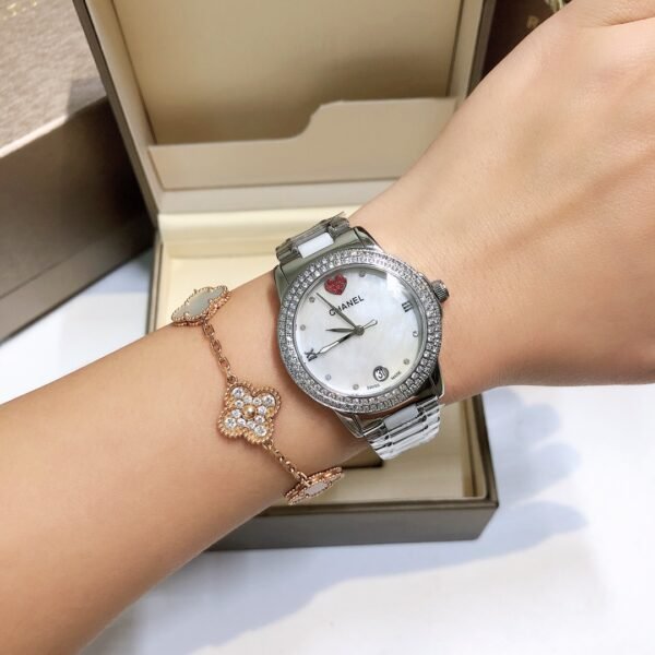 CHANEL - Image 3