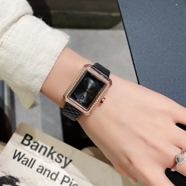 CHANEL - Image 3
