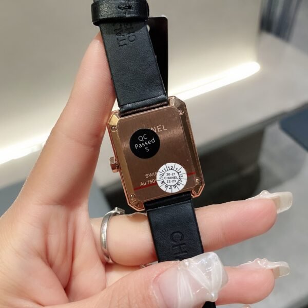 CHANEL - Image 3