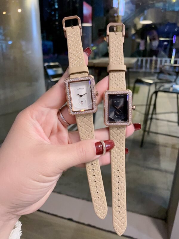 CHANEL - Image 3