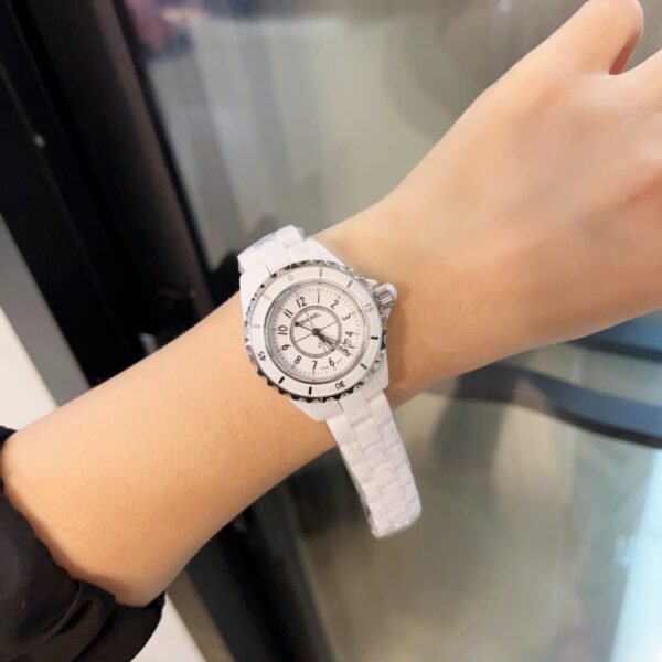 CHANEL - Image 7