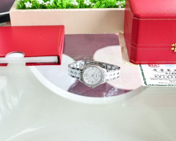CHANEL - Image 7