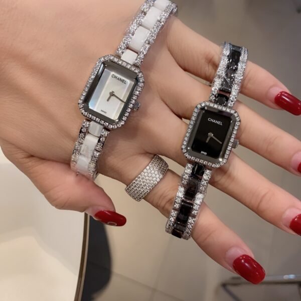 CHANEL - Image 3