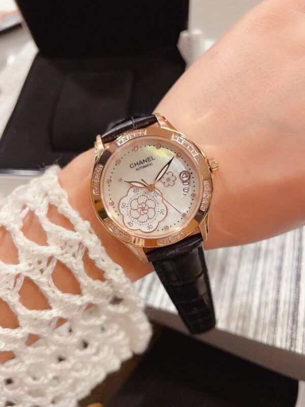 CHANEL - Image 7