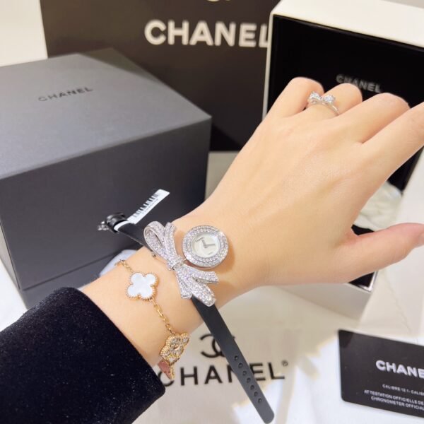 CHANEL - Image 7