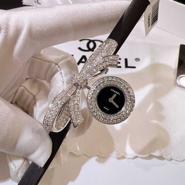 CHANEL - Image 3