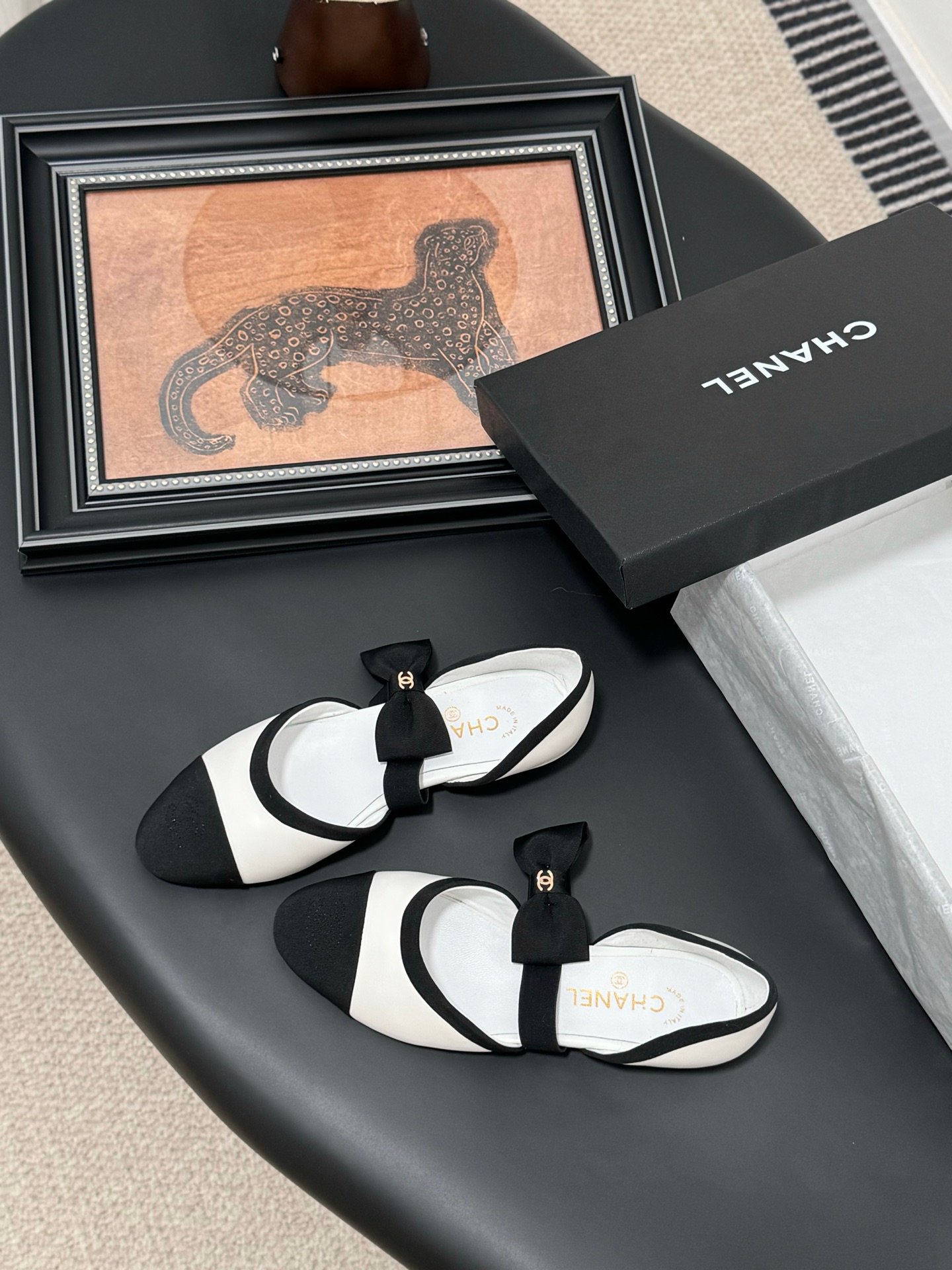 CHANEL Woman - Image 7