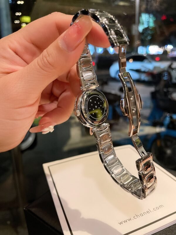 CHANEL - Image 3