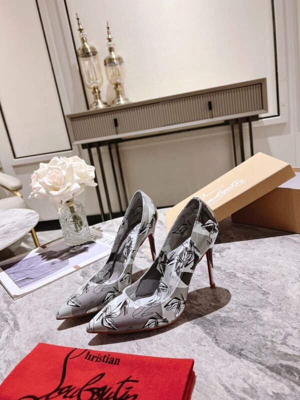 Christian Louboutin - Image 6
