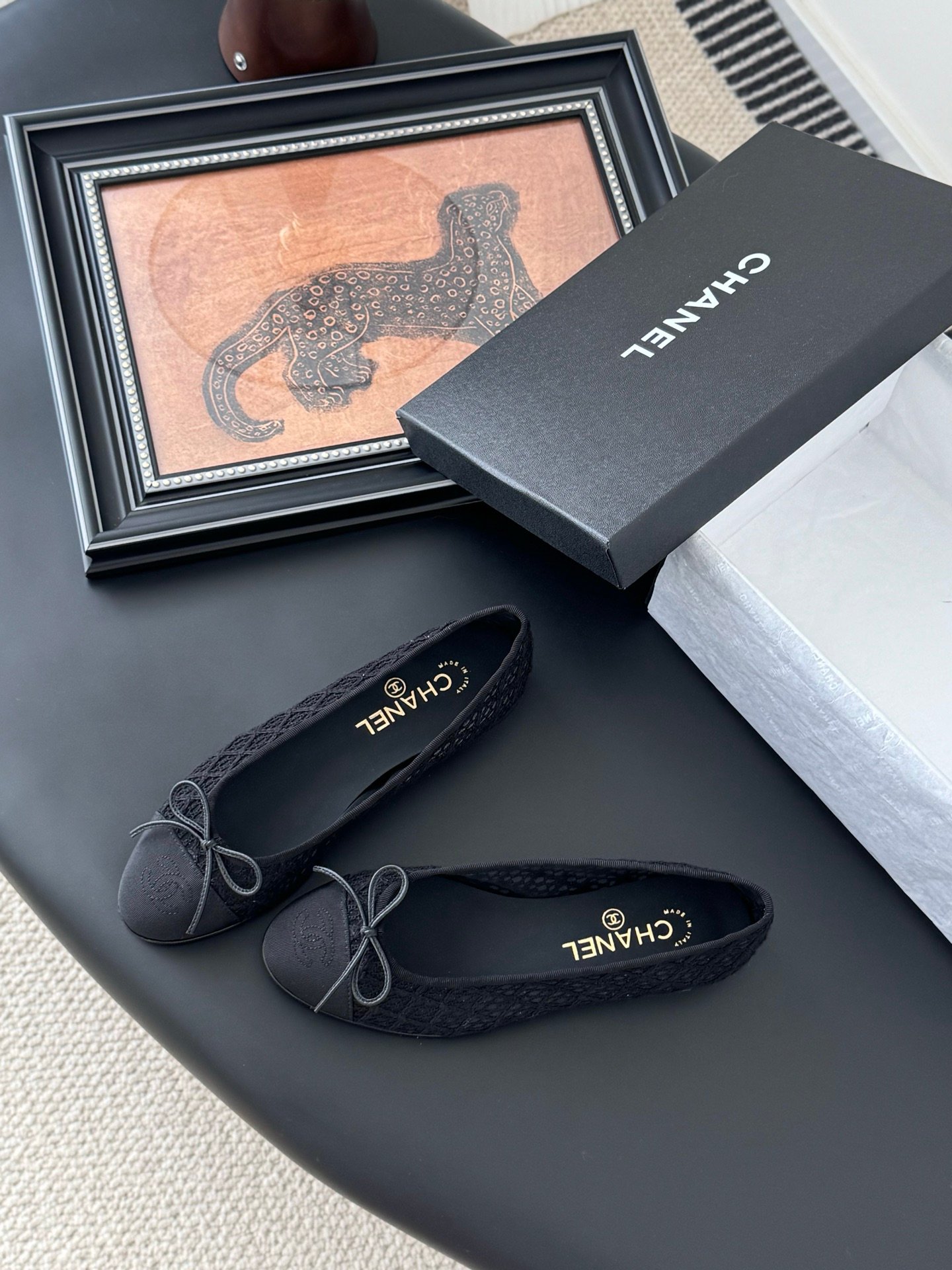 CHANEL Woman - Image 3