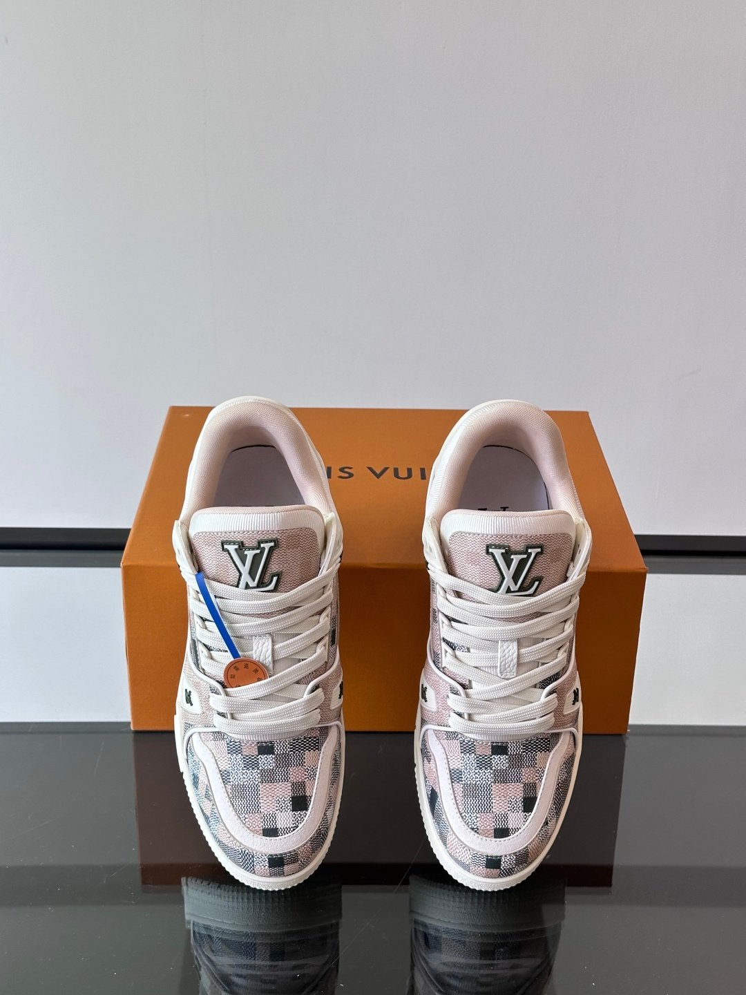 LV MAN - Image 7