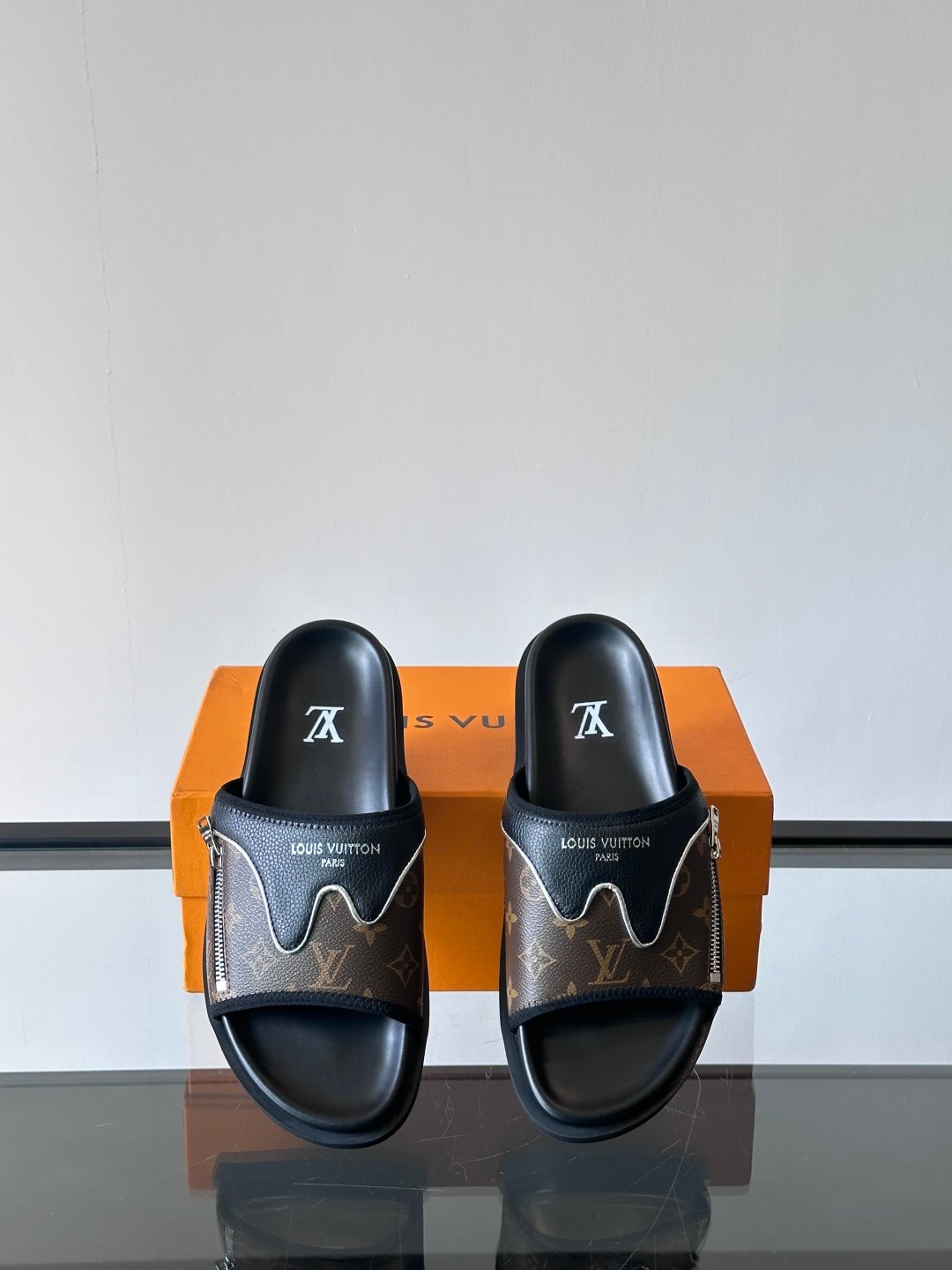 LV MAN - Image 7