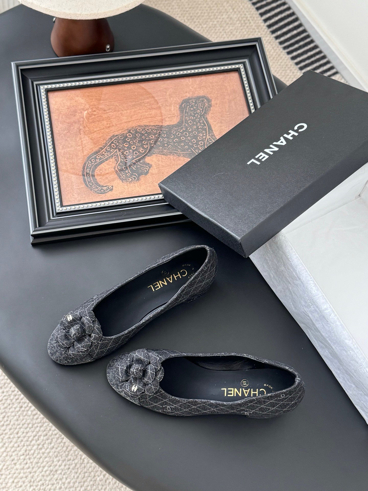 CHANEL Woman - Image 7