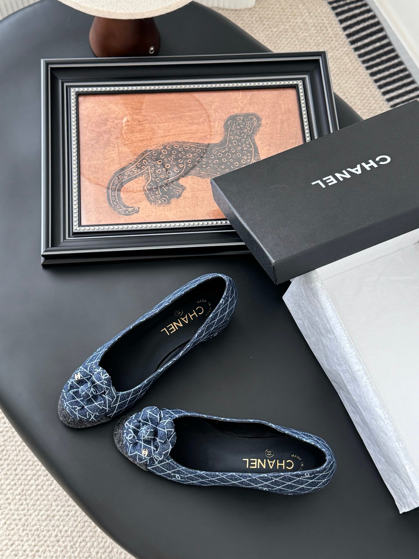 CHANEL Woman - Image 7