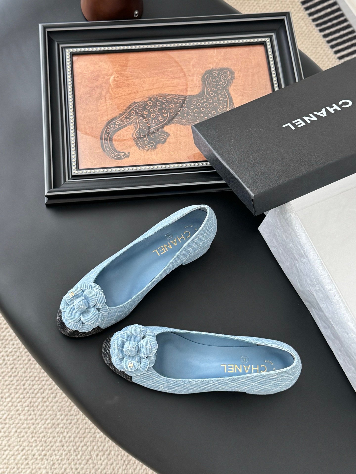 CHANEL Woman - Image 7