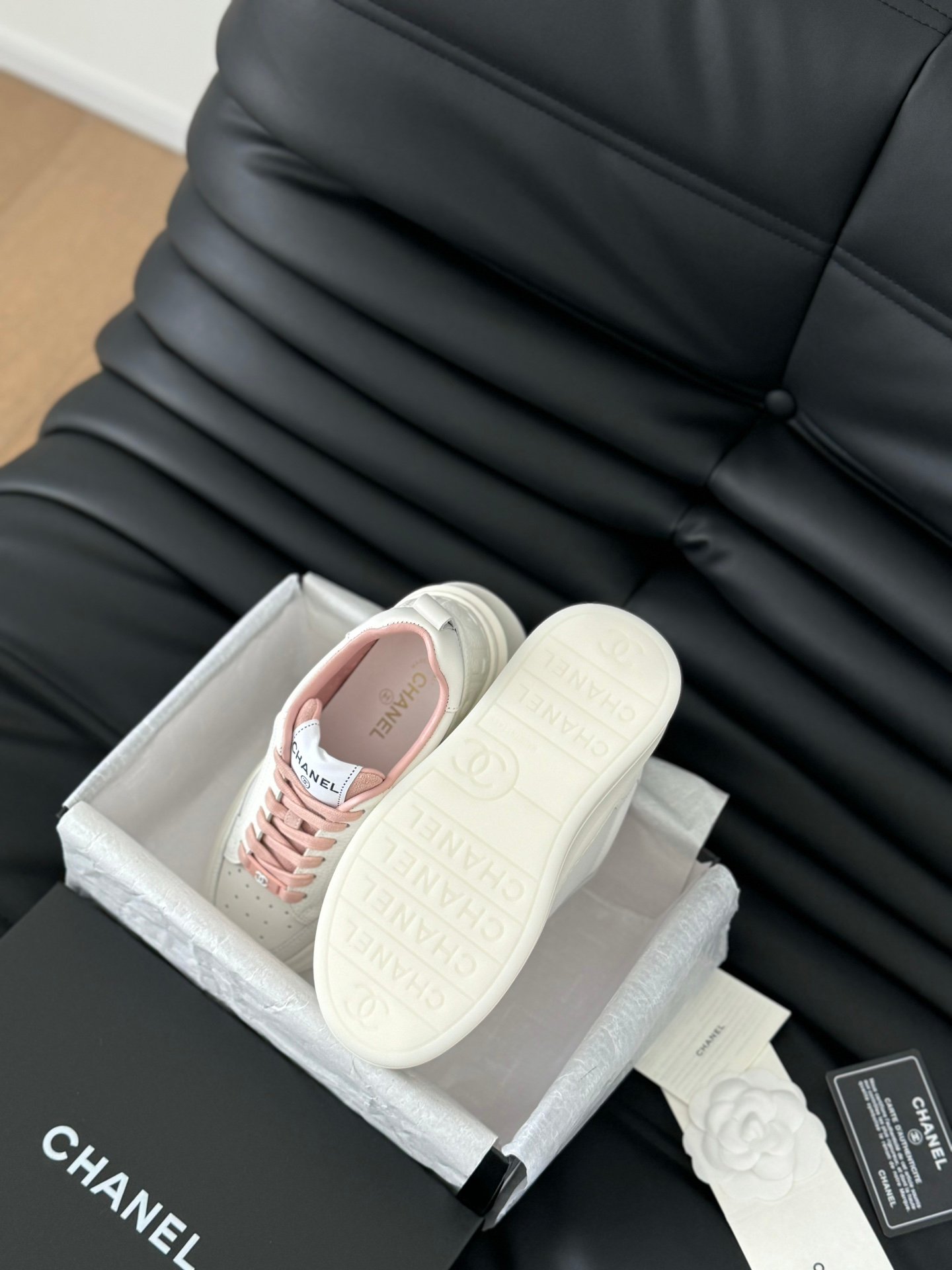 CHANEL Woman - Image 7