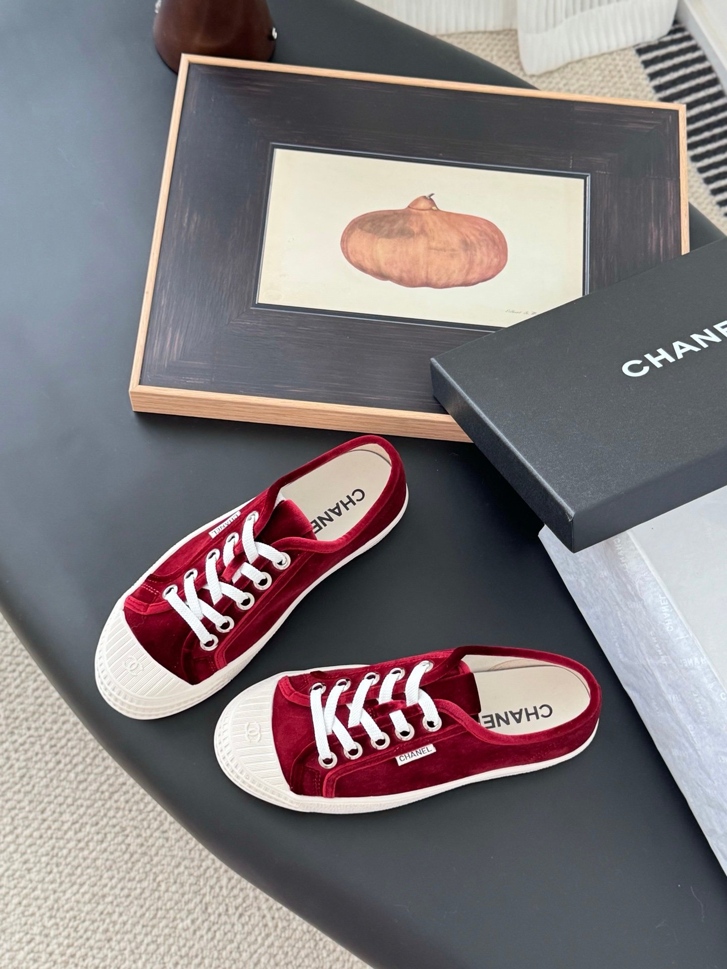 CHANEL Woman - Image 7