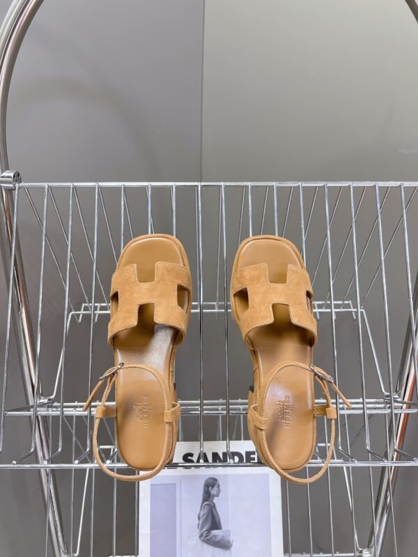 Hermes shoes - Image 2
