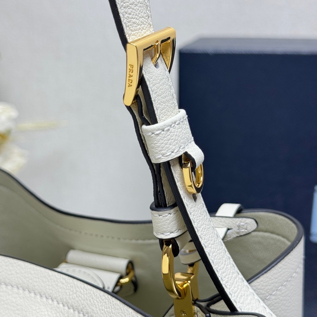 Prada Bag - Image 3