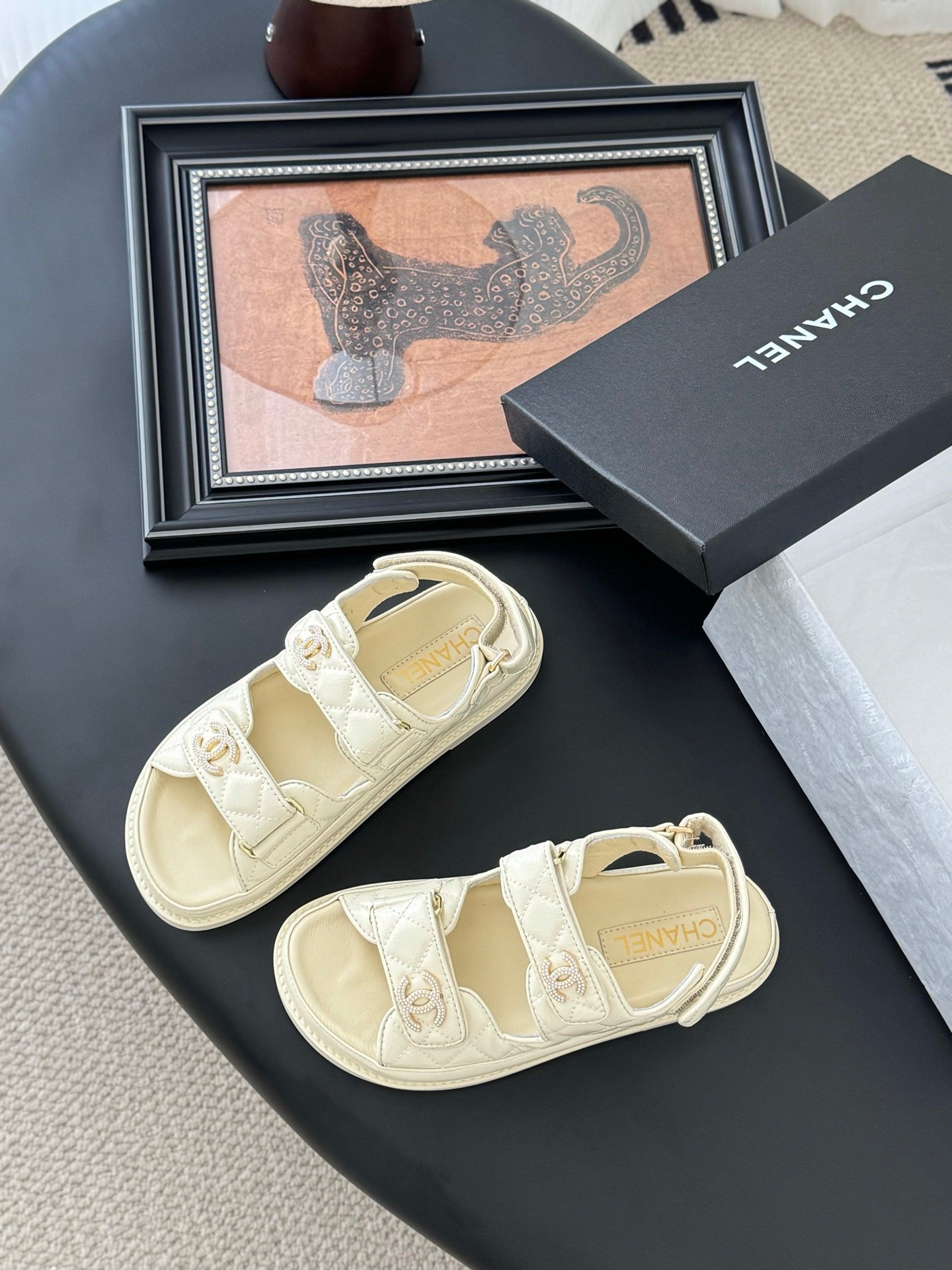 CHANEL Woman - Image 7