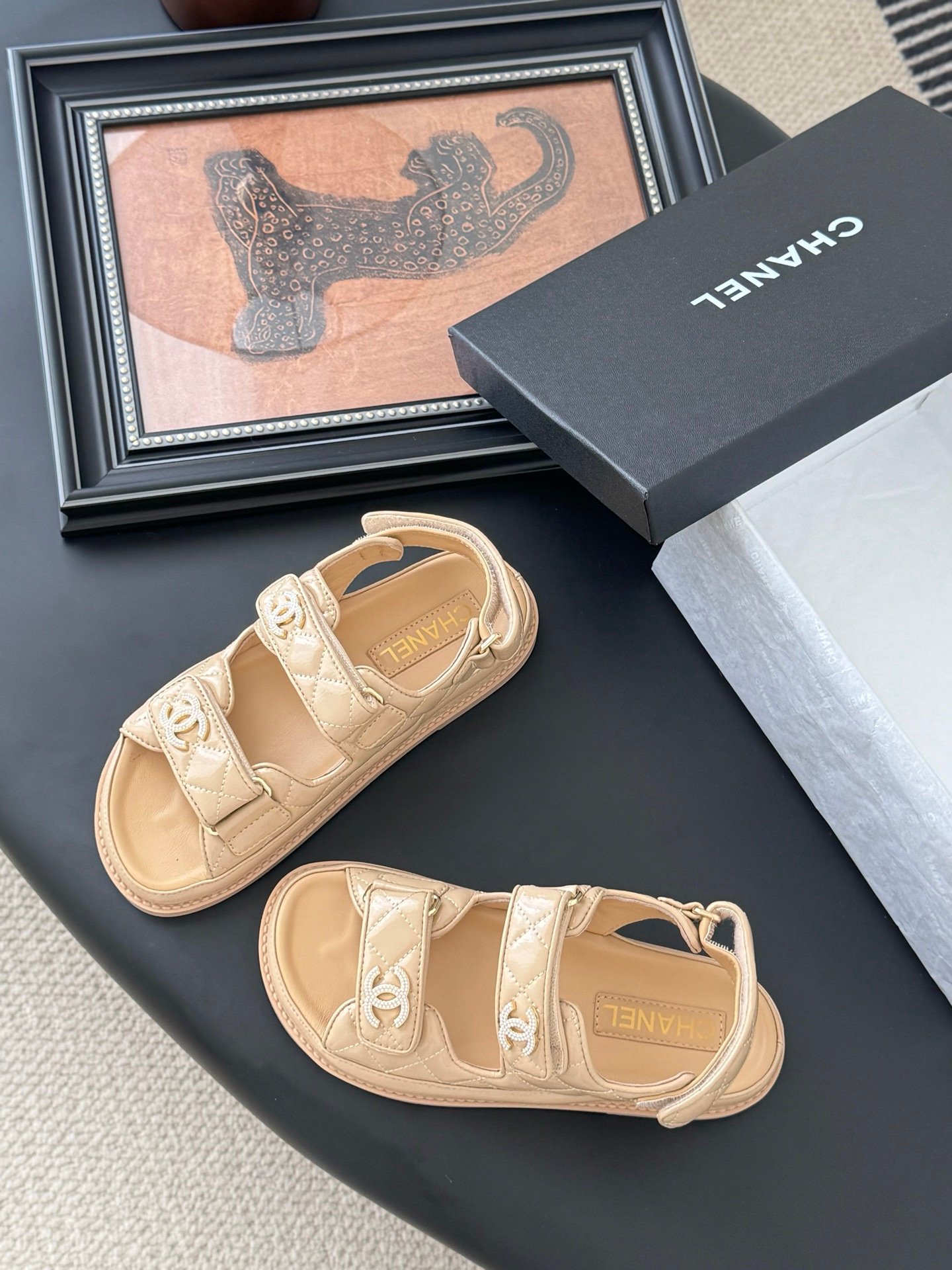 CHANEL Woman - Image 7