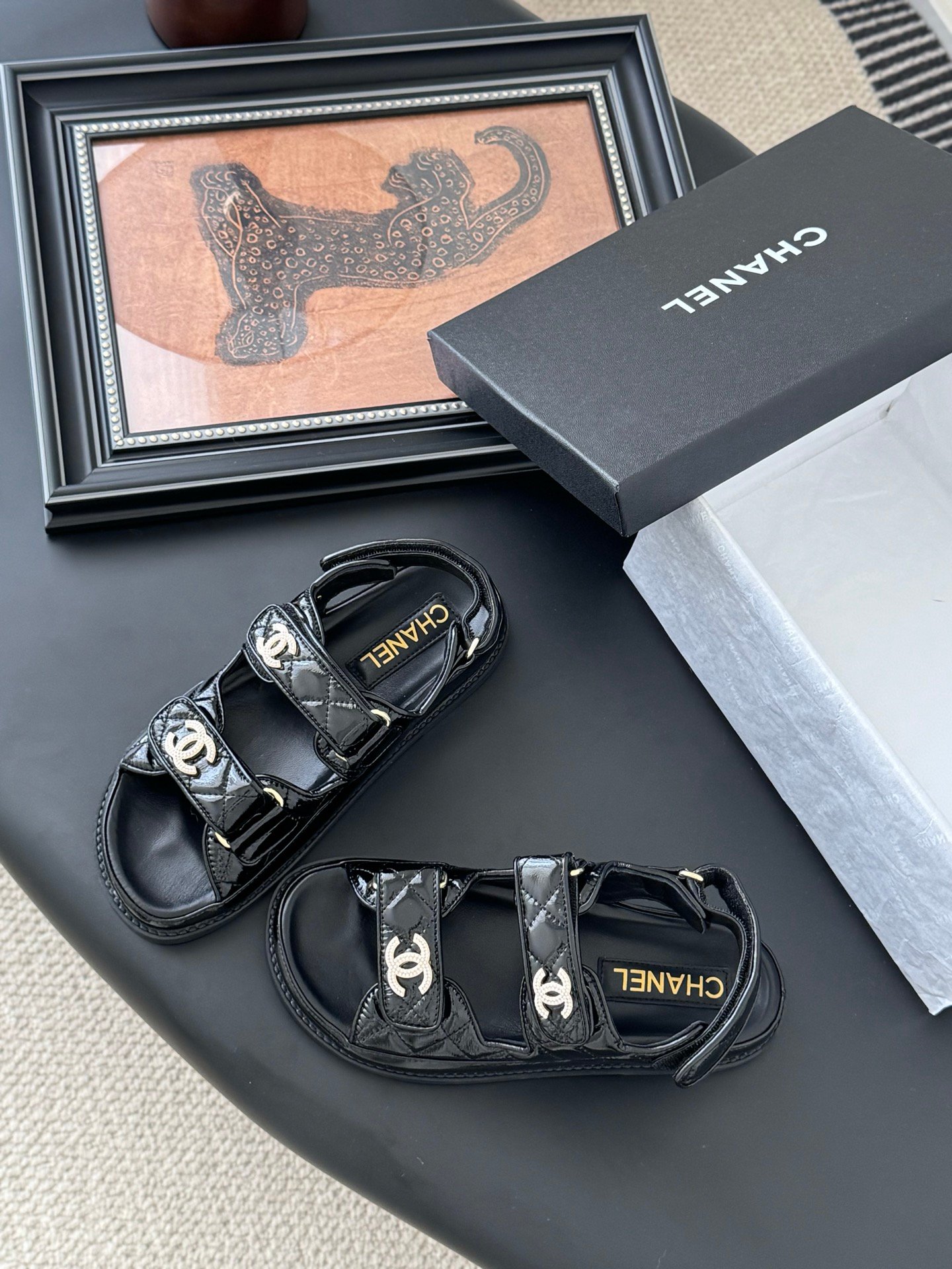 CHANEL Woman - Image 7