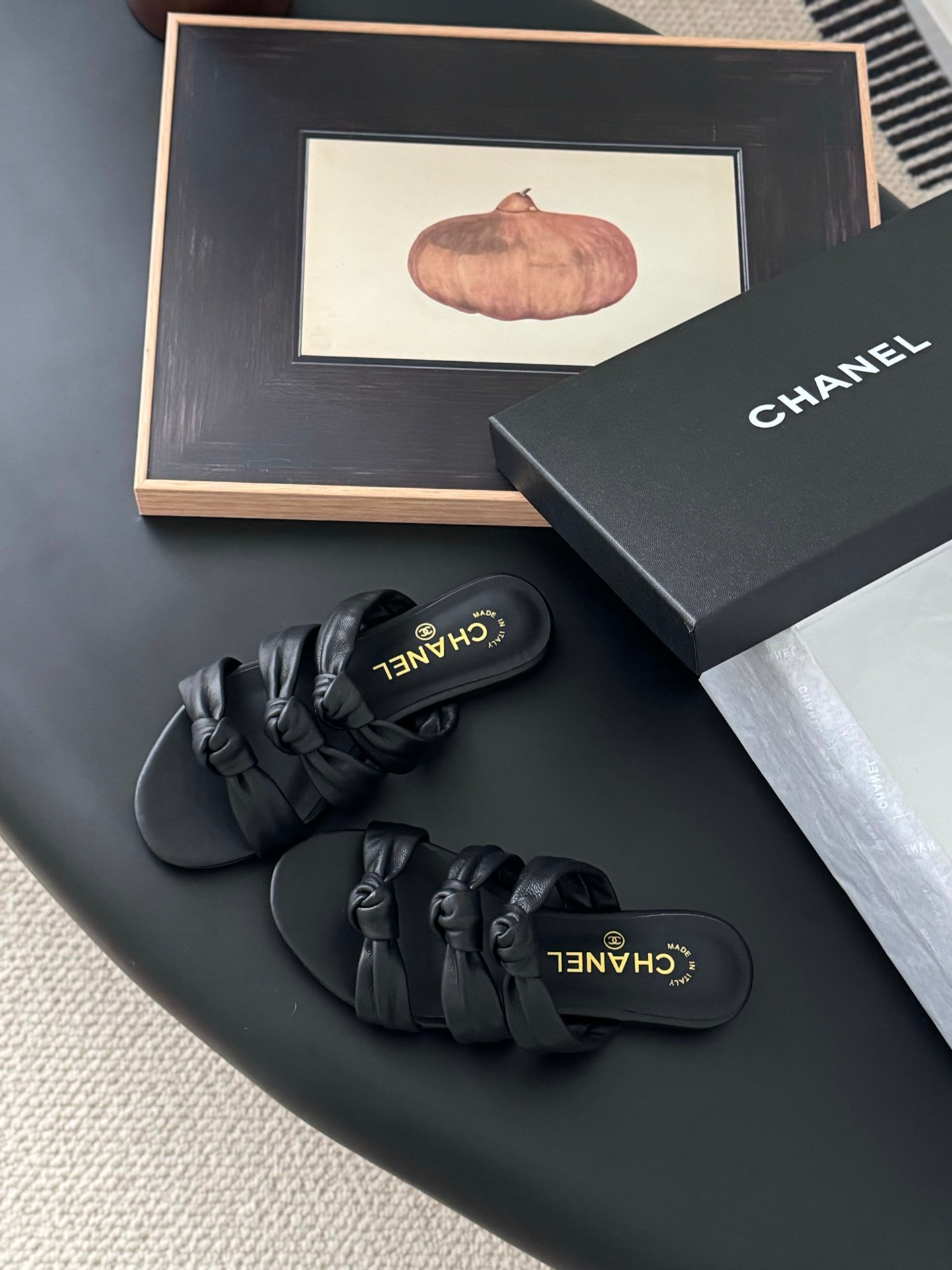 CHANEL Woman - Image 7