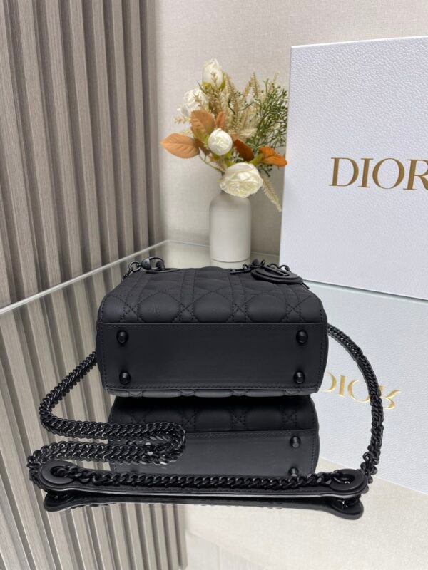 DIOR - Image 7