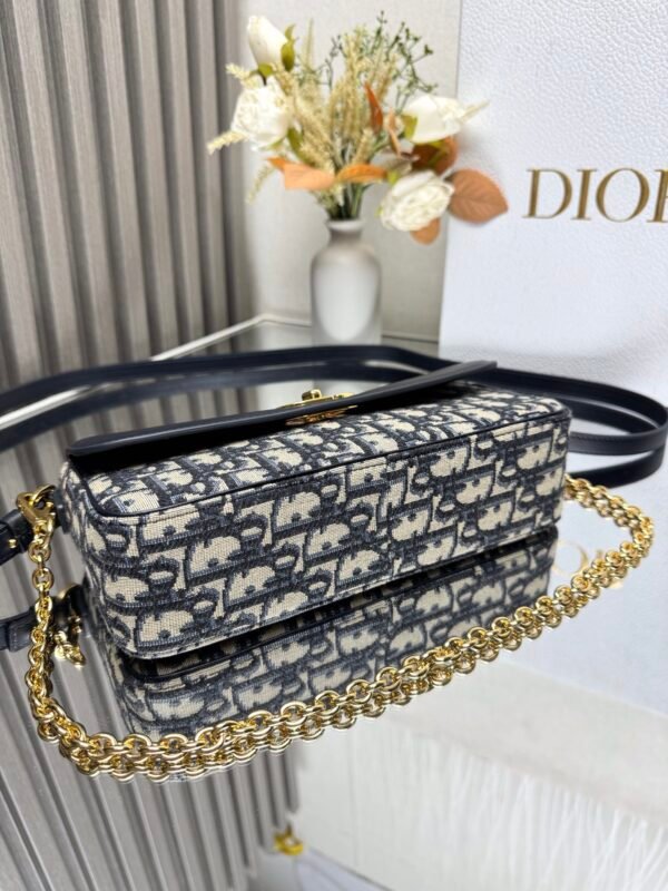 DIOR - Image 7