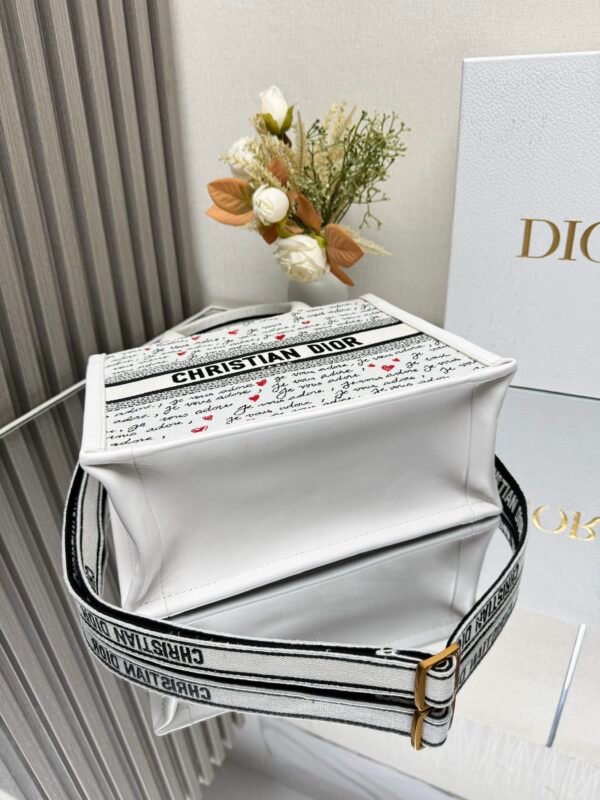 DIOR - Image 7