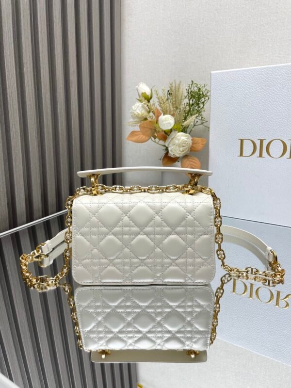 DIOR - Image 7