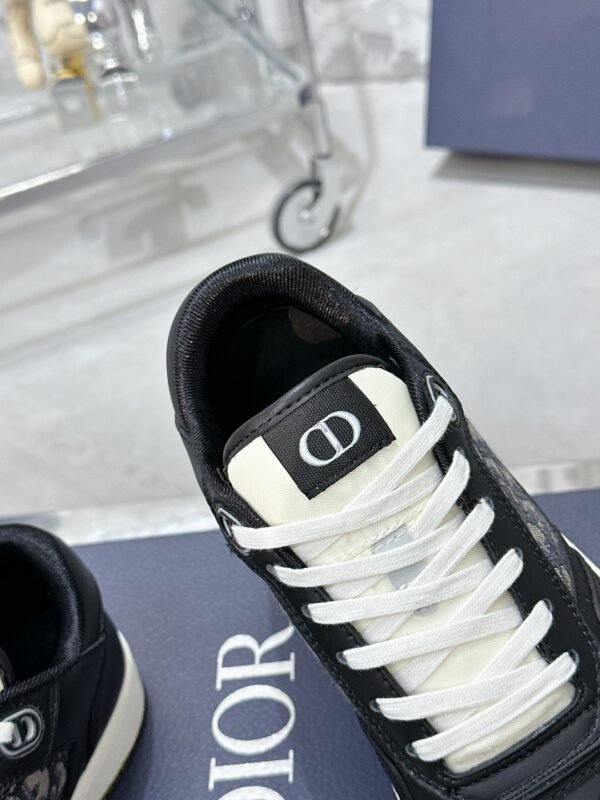 Dior women - Image 7