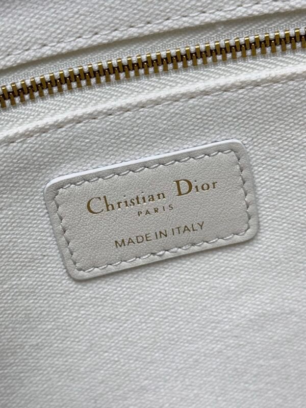 DIOR - Image 7
