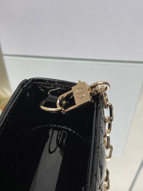DIOR - Image 7