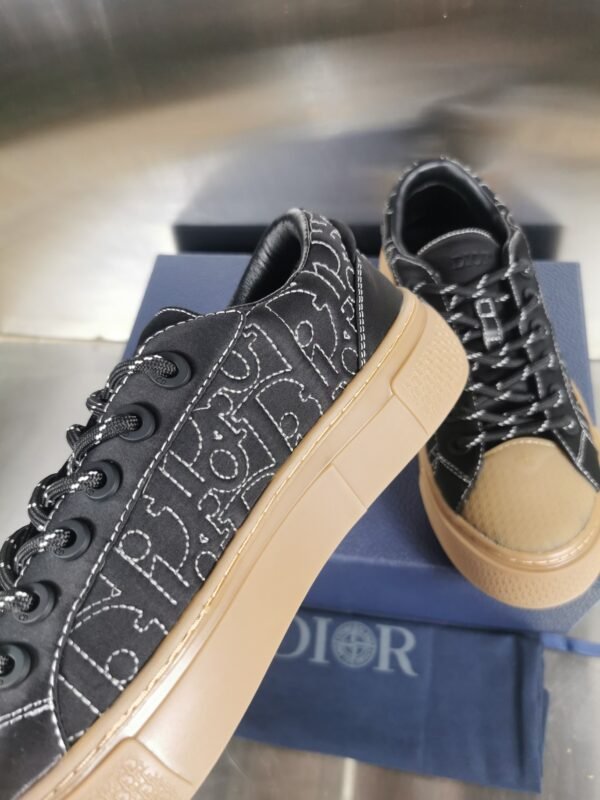 Dior women - Image 7