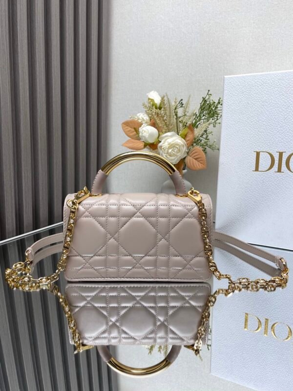 DIOR - Image 7