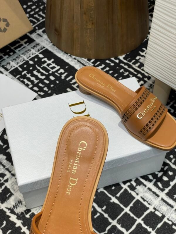 Dior women - Image 3