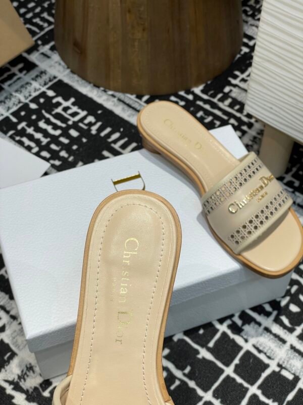 Dior women - Image 3