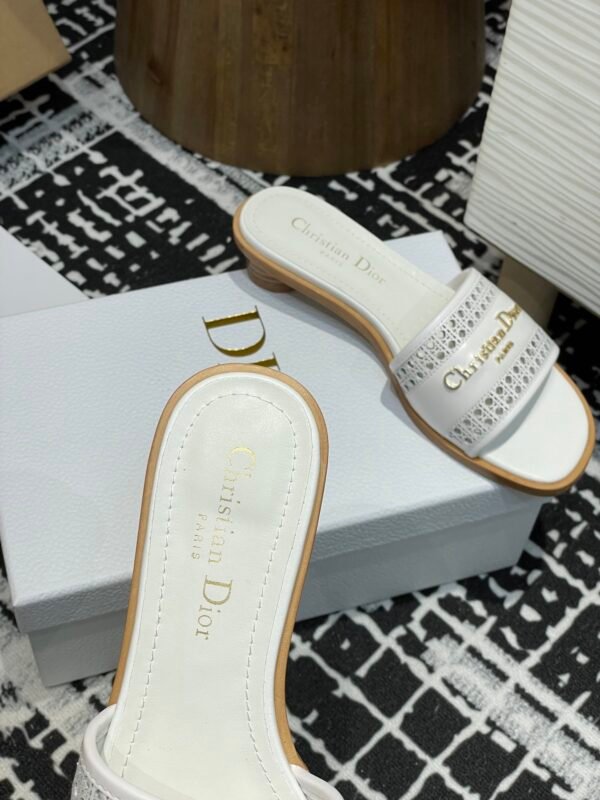 Dior women - Image 3