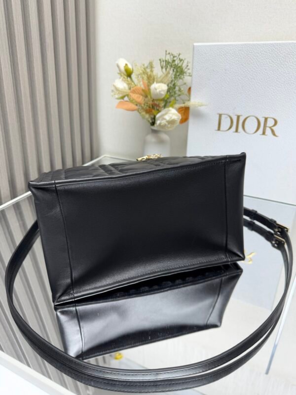 DIOR - Image 7