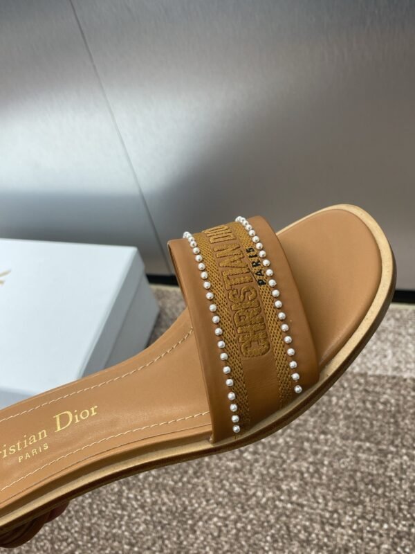 Dior women - Image 7