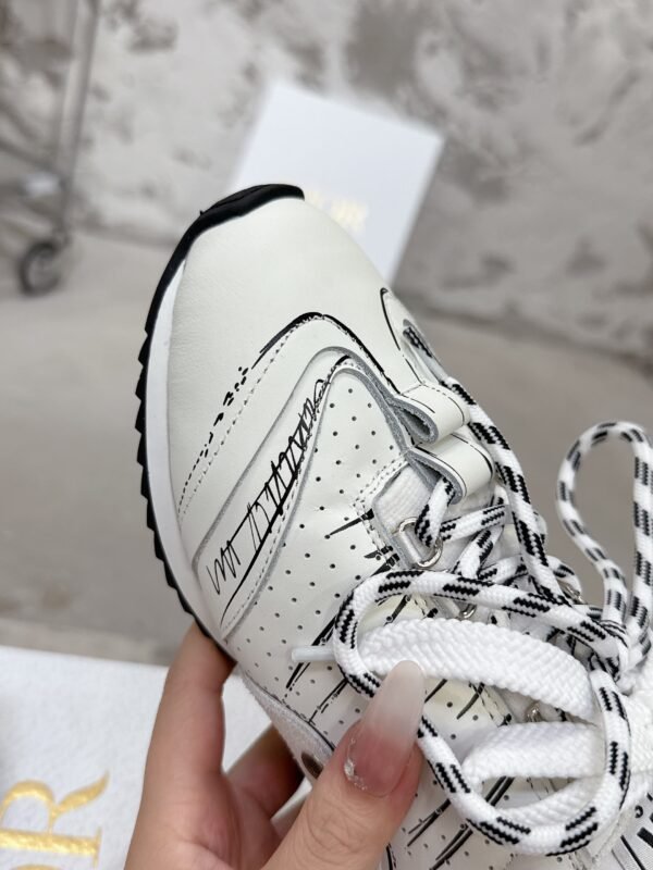 Dior women - Image 7