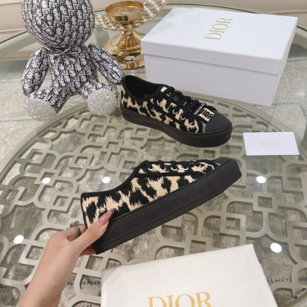 Dior women - Image 7