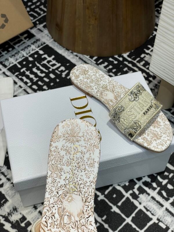 Dior women - Image 7