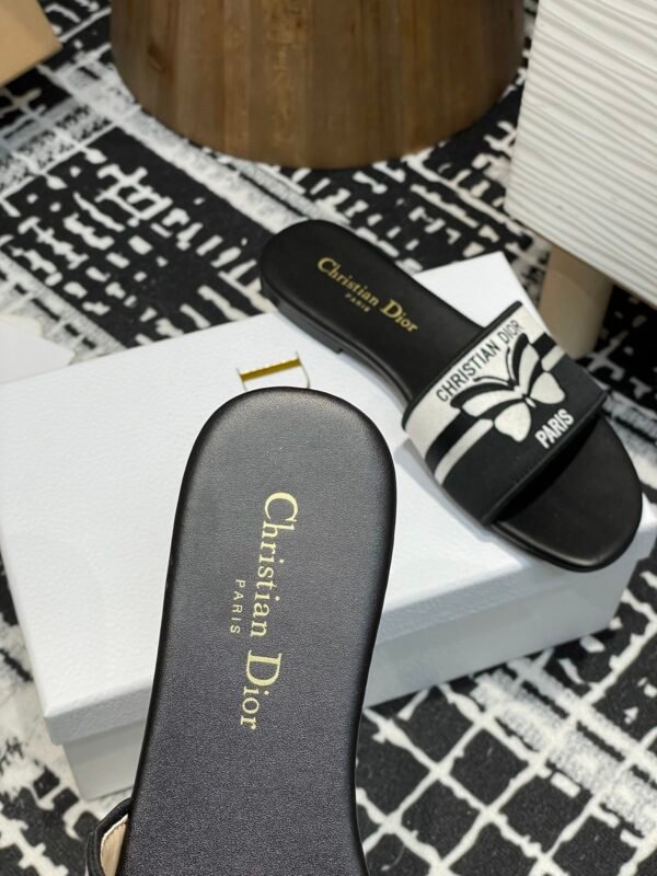 Dior women - Image 7