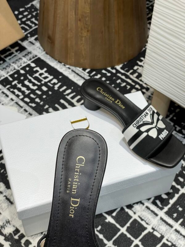 Dior women - Image 7