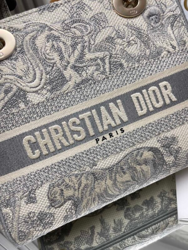 DIOR - Image 7
