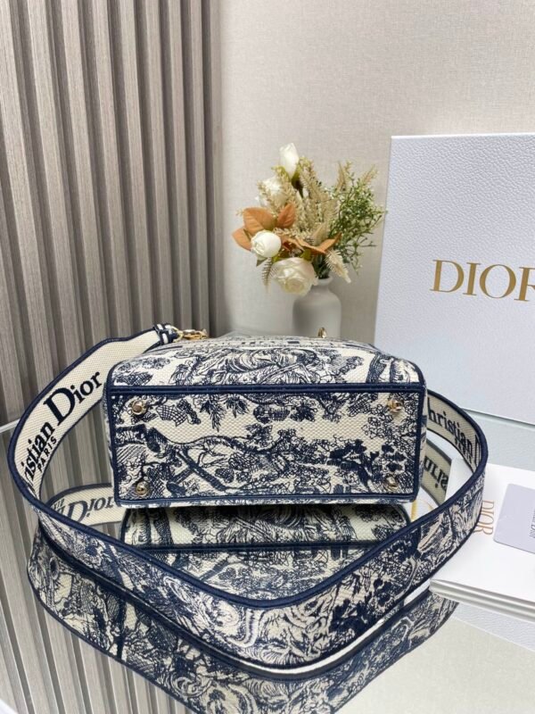 DIOR - Image 7
