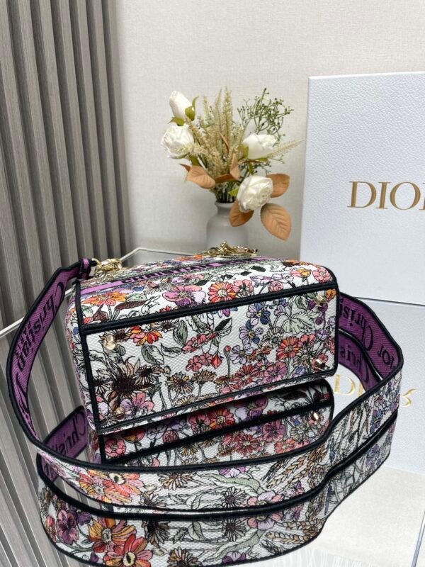 DIOR - Image 7