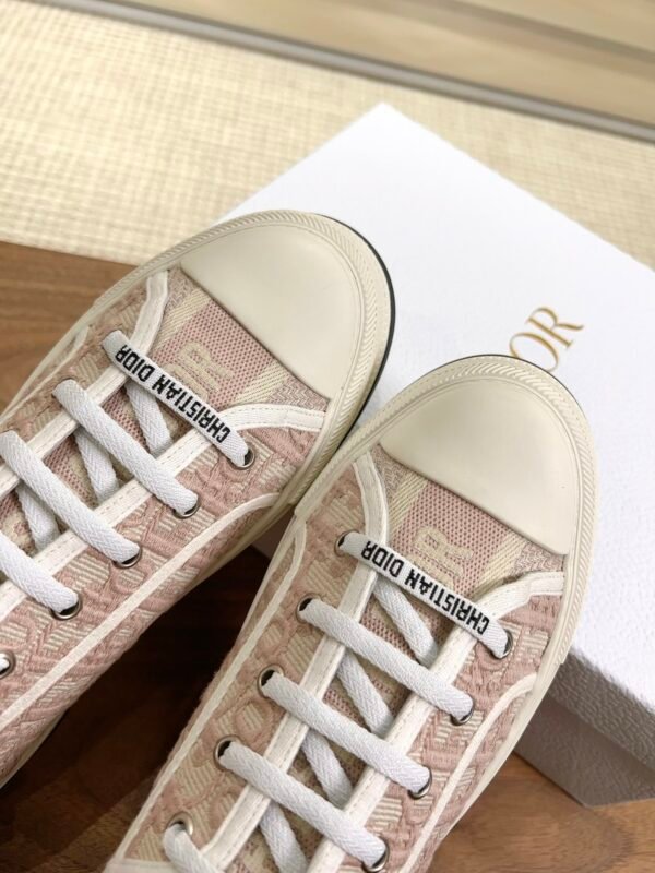 Dior women - Image 7